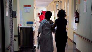 Concentración contra "la lamentable situación" de los trabajadores del SERMAS