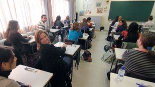 Madrid convocará más de 5.000 plazas de profesor esta legislatura