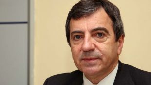 El juez suspende la expulsión de Ginés Jiménez de la policía local de Coslada