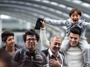 Así ha sido la llegada de Osama Abdul Mohsen y sus hijos a Madrid