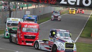 Los camiones llegan al Jarama