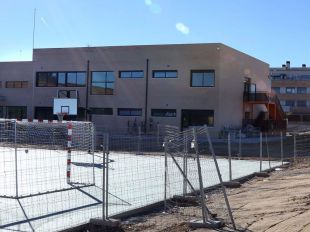 Educación defiende una ampliación de cursos en Montecarmelo que no contenta a los vecinos