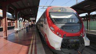 CC.OO. y UGT suspenden los paros de este viernes en Renfe tras el incidente del AVE en Cataluña