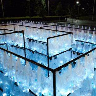 Un laberinto de botellas recicladas iluminarán la Plaza Mayor para celebrar su cuarto centenario