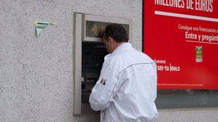 Roban 70.000 euros de un cajero en San Blas mediante una explosión controlada