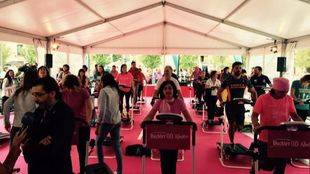 Madrid corre 25.000 kilómetros en cintas de gimnasio para luchar contra el cáncer de mama