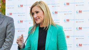 Cifuentes dice que el PP es el partido de "las clases medias"