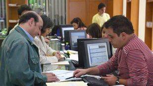 Los empleados públicos terminarán de cobrar la extra de 2012 en octubre de 2016