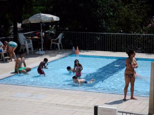 Las piscinas de Puerta de Hierro, San Vicente de Paúl y Canal de Isabel II abren este sábado