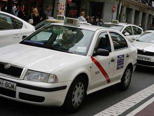 Sindicatos y consumidores piden la congelación de tarifas del taxi y la eliminación de la Tarifa Plana al Aeropuerto