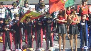 Los pilotos del futuro son españoles, pero... tienen que pagarse hasta la bandera