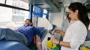 Madrid convertirá 120.000 litros de sangre donada en medicamentos