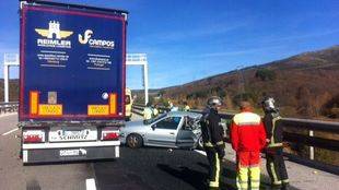 Fallece en un accidente de un turismo con un camión en Somosierra