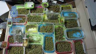 Cuatro personas detenidas por distribuir droga en un club cannábico