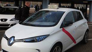 La comisión de precios anula las tarifas del taxi para 2016