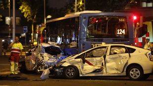 Un accidente múltiple colapsa Plaza de Castilla: 15 vehículos implicados y 14 heridos