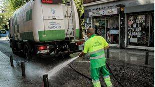 CC.OO y CSIF piden poner fin al ERTE de las concesionarias de limpieza por ser "el causante de la suciedad en Madrid"