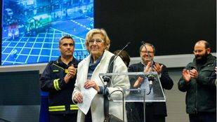 Carmena felicita la Navidad deseando regalar a los madrileños una ciudad "limpia, con el mejor aire y más justa"