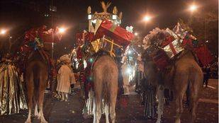 La idea de Carmena traspasa fronteras: el Papa invita a una 'Reina Maga' a la misa del Vaticano