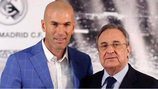 Florentino Pérez destituye a Benítez y Zidane será su sustituto
