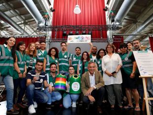 Vasos retornables y bebidas dispensadas en grifo, medidas para el Orgullo más sostenible