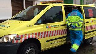 Heridos graves dos varones tras volcar su vehículo en la A-6