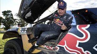 Dakar, etapa 10: Carlos Sainz continua casado con el infortunio