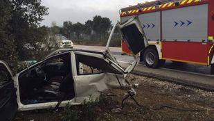Herido un joven de 29 años que ha quedado atrapado en su coche tras un accidente en la M-510