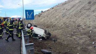 Fallece un jóven de 22 años tras salirse de la vía en la M-45