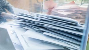 Tres diputados regionales pedirán al Congreso que se permita el voto a personas discapacitadas