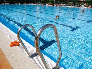 Fallece la niña de 2 años que sufrió un episodio de ahogamiento en una piscina