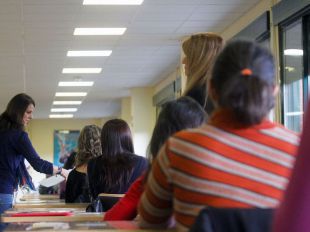 Cerca de 28.000 aspirantes a maestro realizan las oposiciones para optar a las 1.400 plazas docentes