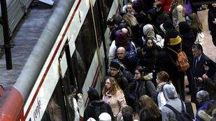 Una pequeña explosión en un tren en Villaverde provoca el caos entre los viajeros