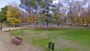 Detenidos tres jóvenes por practicar sexo en un parque infantil a plena luz del día