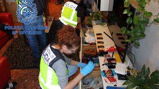 Cae una red que defraudó 3 millones de euros traficando con móviles de alta gama