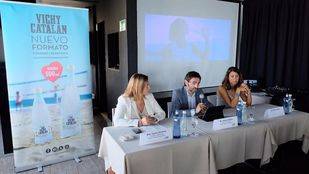 Vichy Catalán vincula la promoción de su nueva botella de 500 ml al voley playa