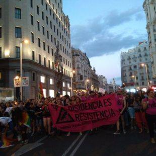 El 'Orgullo Crítico' invade la Gran Vía