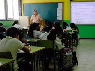 Cerca de 10.000 profesores interinos cobrarán las pagas de julio y agosto