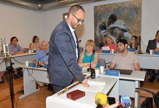 Serafín Faraldos promete su cargo como alcalde de Valdemoro
