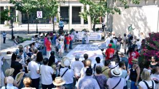 Marea Blanca: "Estamos en desacuerdo con las donaciones graciosas y oportunistas de Amancio Ortega"