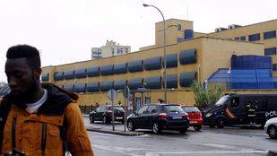 Cuatro autos judiciales instan al CIE de Aluche a cumplir la legalidad