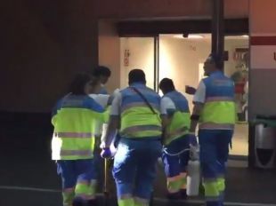 Un hombre, en estado crítico tras empotrarse un camión contra su vehículo en la M-45
