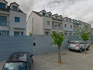 Los bomberos de Leganés acuden a apagar un incendio y se encuentran más de 600 plantas de marihuana