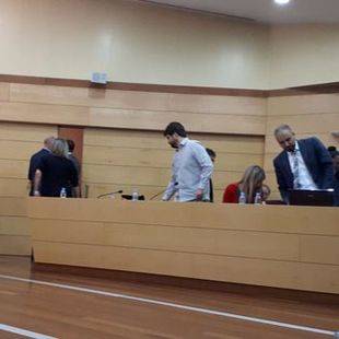 La oposición abandona el Pleno de Las Rozas para protestar contra la gestión del club de fútbol