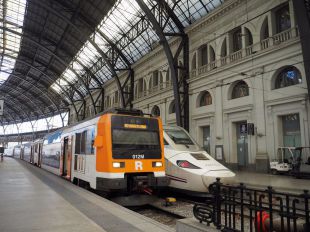 Veinte heridos graves en un accidente del Cercanías de Barcelona