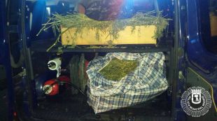Tres hombres, uno de ellos menor, detenidos en Ciudad Lineal por transportar 20 kilos de marihuana