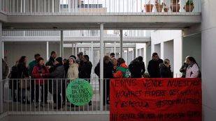 El Ayuntamiento propone paralizar los desahucios de la empresa pública de vivienda