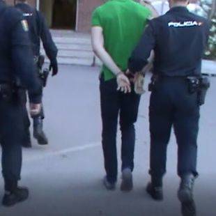 Arrestado por robar tapas de registro de suministros en Parla