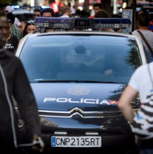 Los atracadores de una casa de apuestas simulaban ser clientes