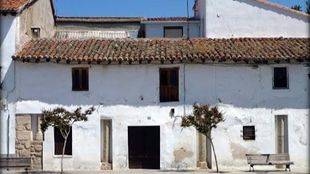 San Martín de Valdeiglesias recuperará el edificio de columnas de la Plaza Real